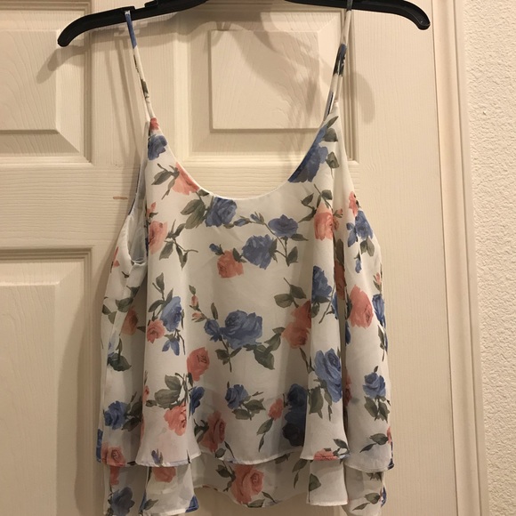 Soprano floral top size small with 21” pit to pit. - Picture 1 of 7